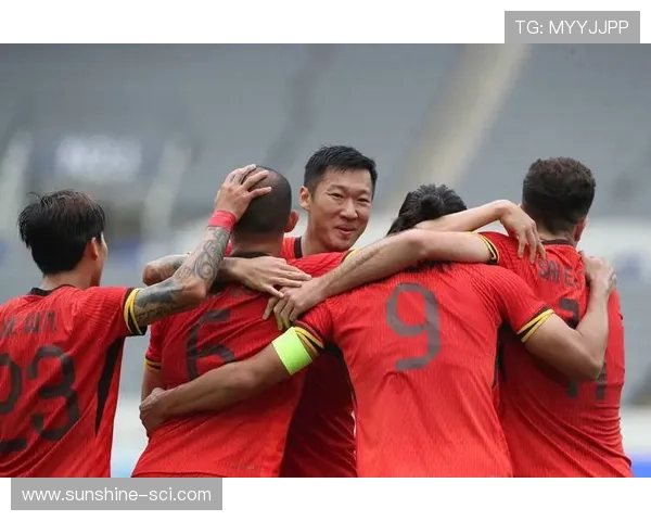 香港足球明星队的真正实力与明星光环之间的关系探讨